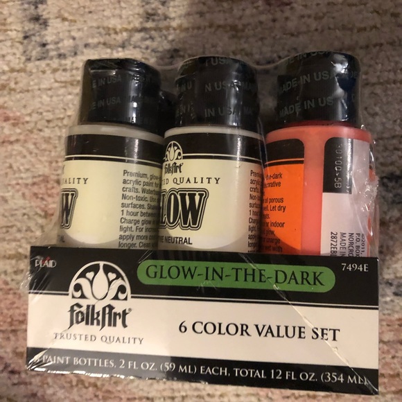 FolkArt Glow in The Dark Paint Set, 2 Fl Oz (3pk ) - Picture 7 of 8